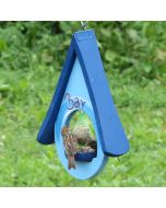 Blauwe houten Voederbar van ca. 27 x 9 x 40 cm met voerschaaltje en extra haak voor vetbol. Geschikt voor zaden, pinda's en diverse tuinvogels.