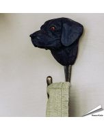 Handgeschnitzter Kleiderhaken Labrador Retriever von Wildlife Garden mit schwarzem Hundekopf, Glasaugen und Metallhaken. Ca. 6 x 7 x 10 cm.