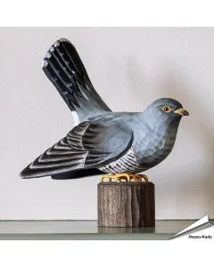 Realistischer, handgeschnitzter Kuckuck ✔️ Mit ungiftigen Farben naturgetreu bemalt ✔️ Originelles Geschenk für Vogel- und Naturliebhaber ➤ Kaufe online bei Alles für Vögel