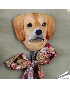 Handgeschnitzter Kleiderhaken Golden Retriever von Wildlife Garden mit goldgelbem Hundekopf, heller Schnauze und Metallhaken. Ca. 6 x 7 x 10 cm.