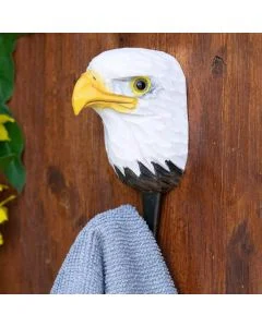 Kleiderhaken Weißkopfseeadler von Wildlife Garden mit weißem Kopf, gelbem Schnabel und Metallhaken an Holzwand