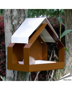 Metall-Wandfutterhaus The Barn (braun) ✔️ Wetterfest, robust & elegant ✔️ Für Garten, Balkon & Terrasse ➤ Erhältlich bei Alles für Vögel!