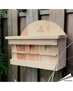 Robuster, artgerechter Kolonienistkasten für Spatzen ✔️ 3 Nistkammern ✔️ Schamel Einflugöffnung ✔️ Verschraubtes Massiv-Holz nach NABU ➤ Kaufe bei Alles für Vögel