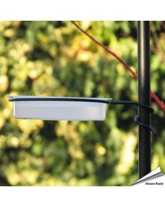 Schaffe eine zusätzliche Trinkgelegenheit mit der Wrap-around Wasserschale  ✔️ Kompatibel mit Pfahl Ø 22mm ✔️ Hergestellt aus robustem, pulverbeschichtetem Stahl / Polycarbonat ✔️ Kaufe online bei Alles für Vögel