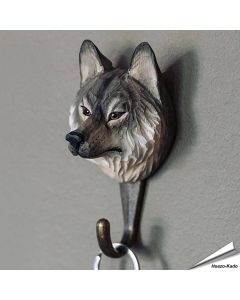Handgefertigter Kleiderhaken mit Wolf-Motiv ✔️ Mit ungiftigen Farben naturgetreu bemalt ✔️ Tragkraft: 10 kg ✔️ Originelles Geschenk für Vogel- und Naturliebhaber ➤ Bestelle online bei Alles für Vögel