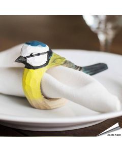 Serviettenring aus Holz - Blaumeise ✔️ Handgeschnitzt und bemalt ✔️ Vielseitige Dekoration - Naturgetreu geformt ✔️ Jetzt online bestellen bei Alles für Vögel