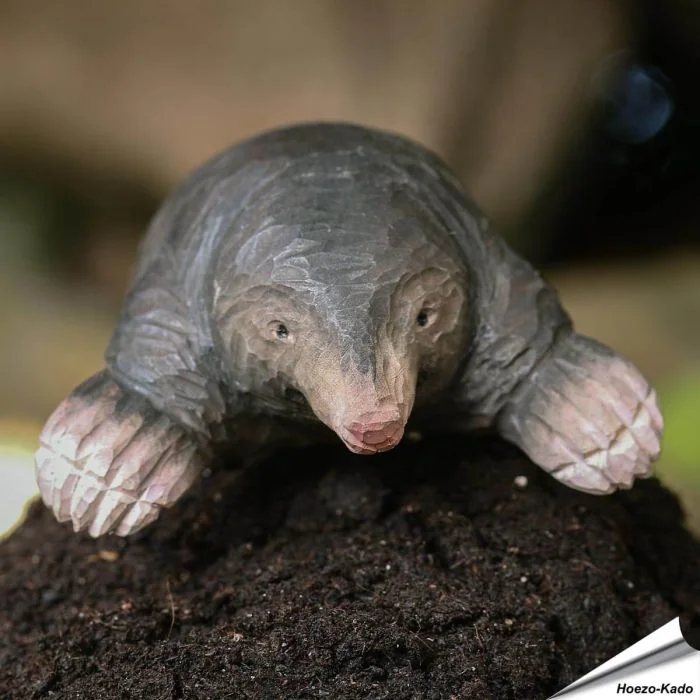 DecoAnimal Maulwurf (Talpa europaea) | Handgefertigt | Holz